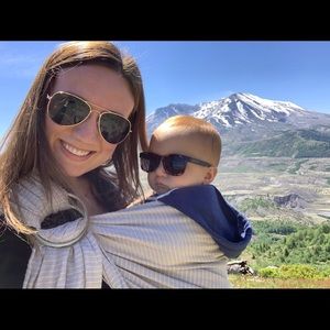 Meet your Posher, Elise